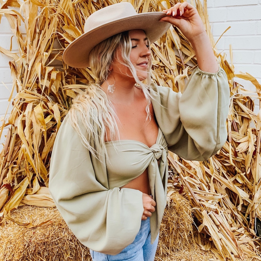 Tie Front Balloon Sleeve Crop Top